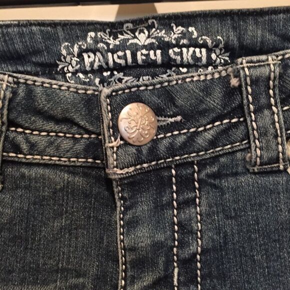 Paisley Sky Cropped Distressed Jeans - Picture 3 of 6